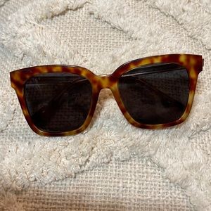 Diff Bella tortoise sunglasses with case